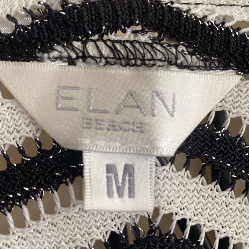 Elan Black and White Chevron Top - Picture 4 of 4